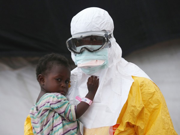 Ebola Virus Outbreak 2014 News & Update: Spanish Nurse Contracts Virus, U.S. Cameraman Treated in Omaha