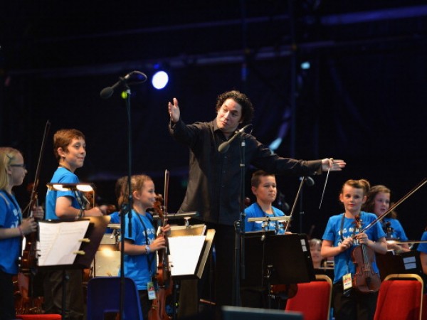 Children Perform With The Simon Bolivar Symphony Orchestra In The Sistema Scotland Big Concert